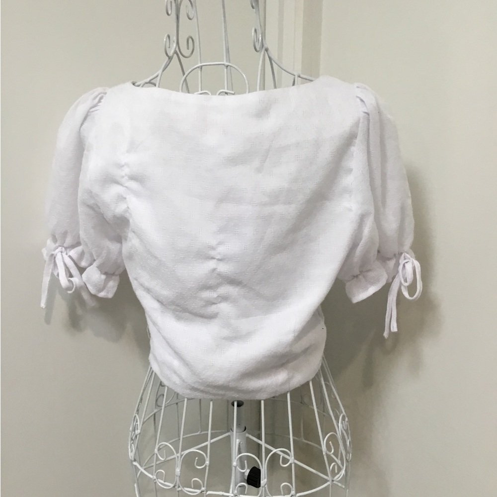 Women’s short sleeve top white size 6BNWT - Picture 2 of 4